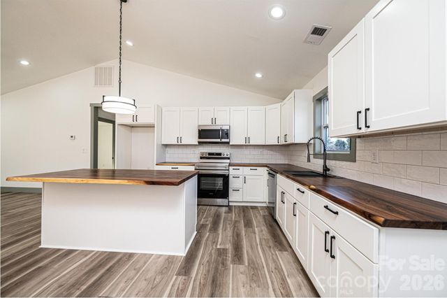 2552 Icard School Road, Connelly Springs, NC 28612