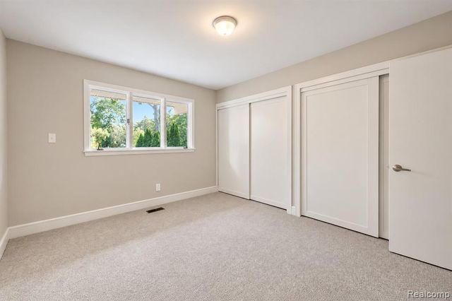 2564 Charel Court, West Bloomfield, MI 48324