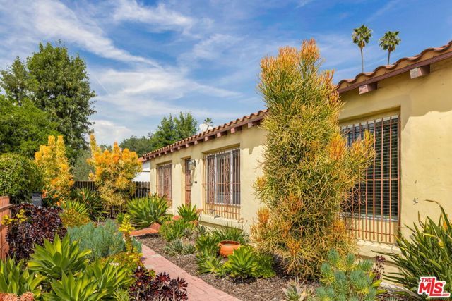 121 N Avenue 59, Los Angeles, CA 90042