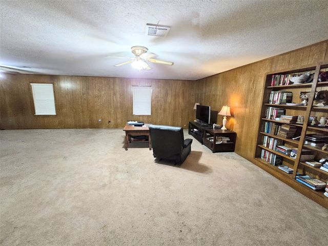 106 Buckhorn Trail, Valley Mills, TX 76689