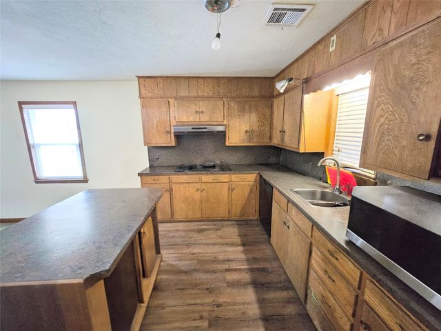 106 Buckhorn Trail, Valley Mills, TX 76689