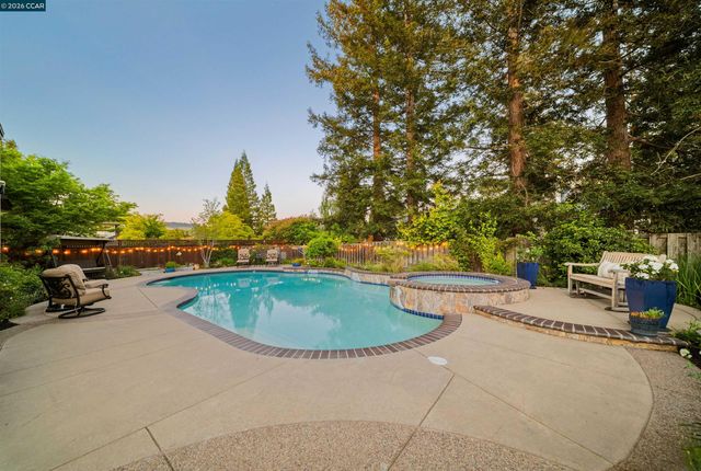 810 Buckingham Place, Danville, CA 94506