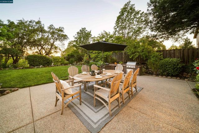 810 Buckingham Place, Danville, CA 94506