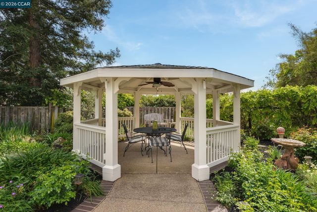 810 Buckingham Place, Danville, CA 94506