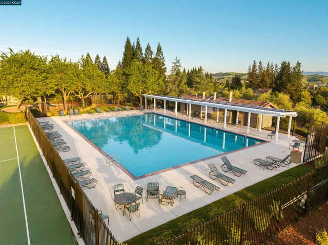 810 Buckingham Place, Danville, CA 94506