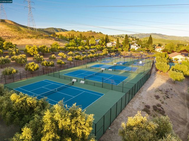 810 Buckingham Place, Danville, CA 94506