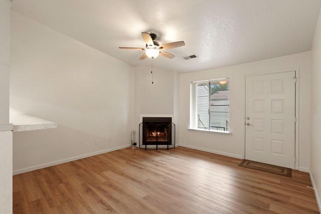 2524 Winchester Dr #9, Lodi, CA 95240