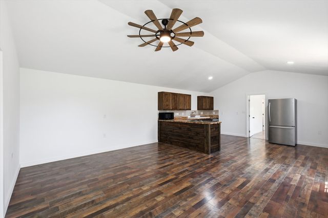 219 Cumberland Trail, Bridgeport, TX 76426
