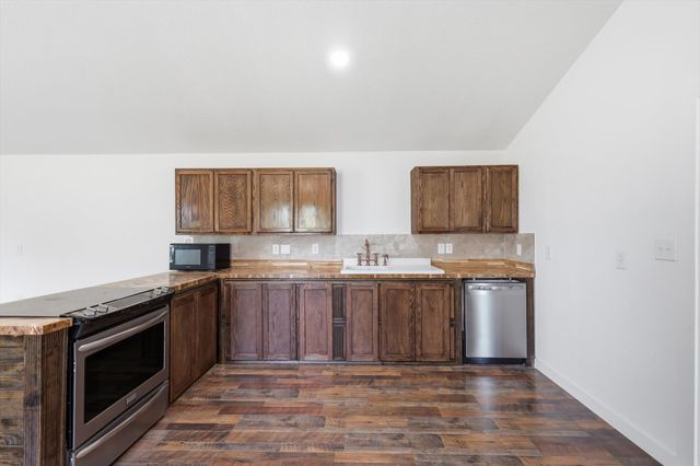 219 Cumberland Trail, Bridgeport, TX 76426