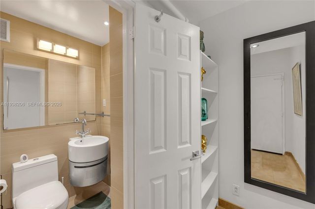 255 W 24th St 542, Miami Beach, FL 33140