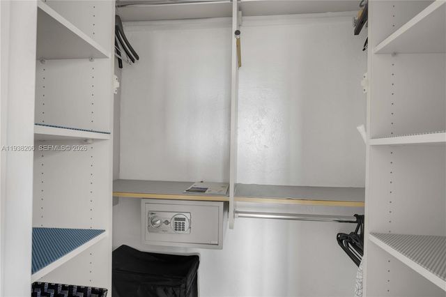 255 W 24th St 542, Miami Beach, FL 33140