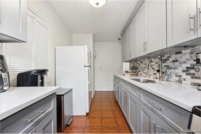 1085 Warburton Avenue 120, Yonkers, NY 10701