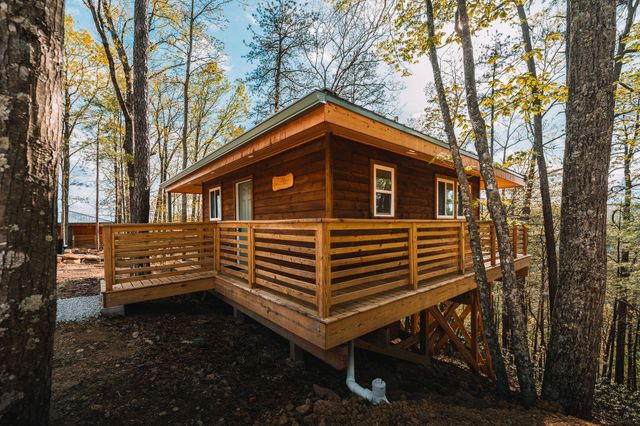 242 Cave Holw Road, Campton, KY 41301