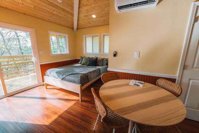 242 Cave Holw Road, Campton, KY 41301