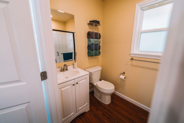 242 Cave Holw Road, Campton, KY 41301