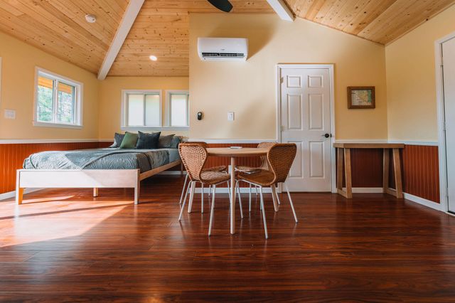 242 Cave Holw Road, Campton, KY 41301