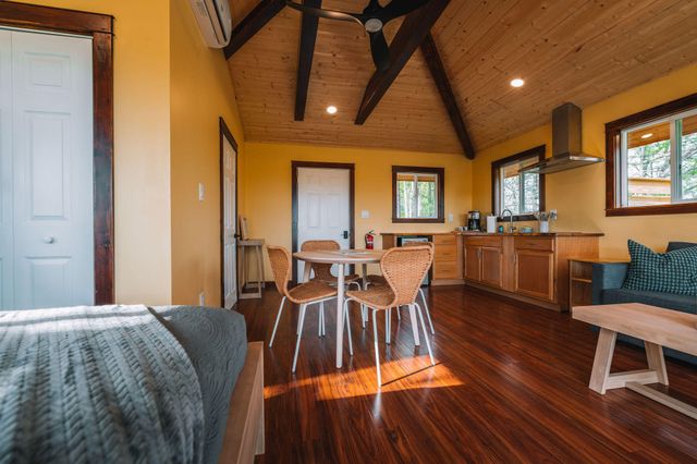 242 Cave Holw Road, Campton, KY 41301