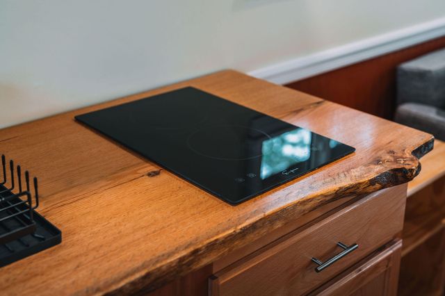 242 Cave Holw Road, Campton, KY 41301