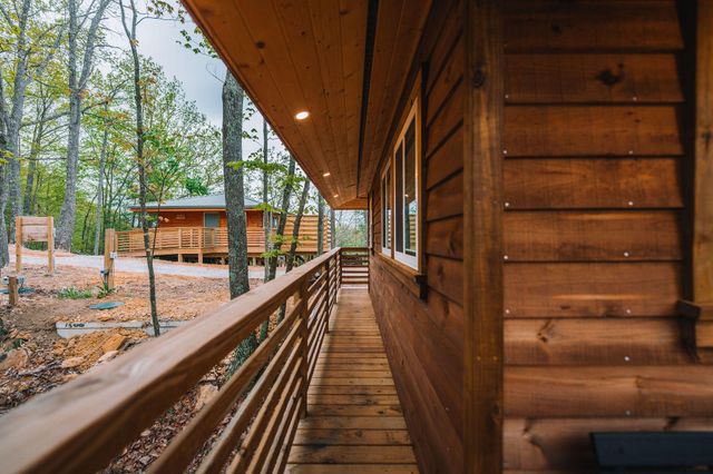 242 Cave Holw Road, Campton, KY 41301