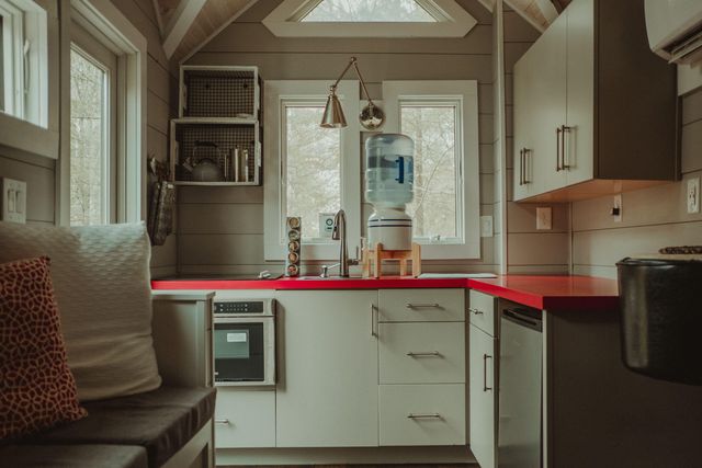 242 Cave Holw Road, Campton, KY 41301