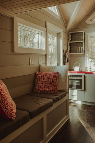 242 Cave Holw Road, Campton, KY 41301