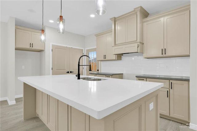 2709 E Comal Road, Edinburg, TX 78542