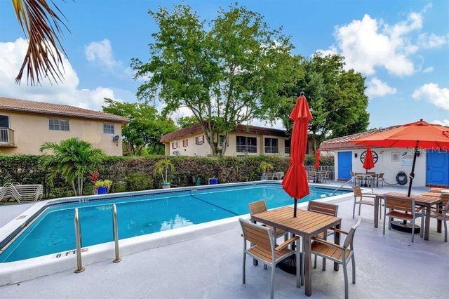 8605 W SAMPLE ROAD 311, Coral Springs, FL 33065