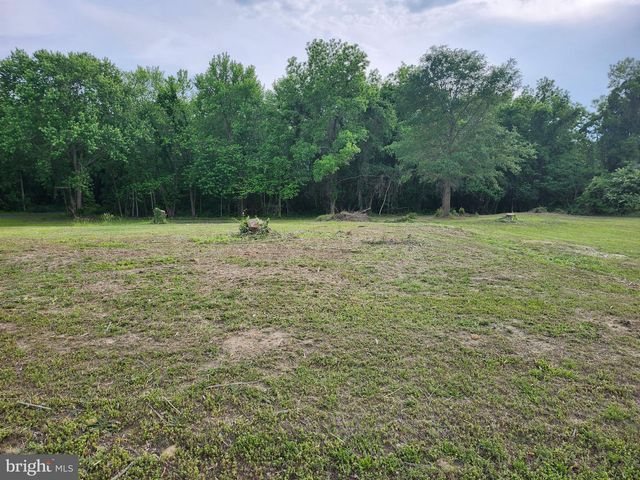2678 BANK RD, Nanticoke, MD 21840