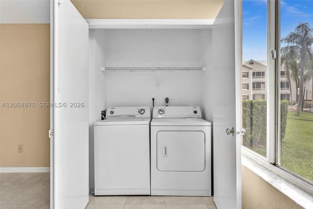 2880 N Oakland Forest Dr 110, Oakland Park, FL 33309