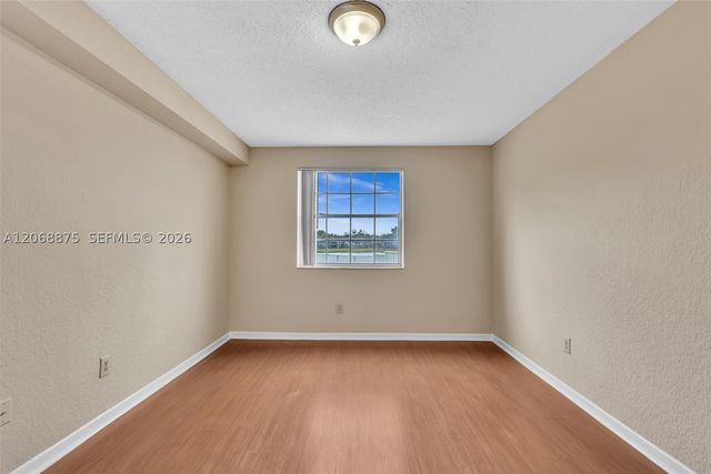 2880 N Oakland Forest Dr 110, Oakland Park, FL 33309