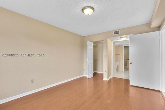 2880 N Oakland Forest Dr 110, Oakland Park, FL 33309