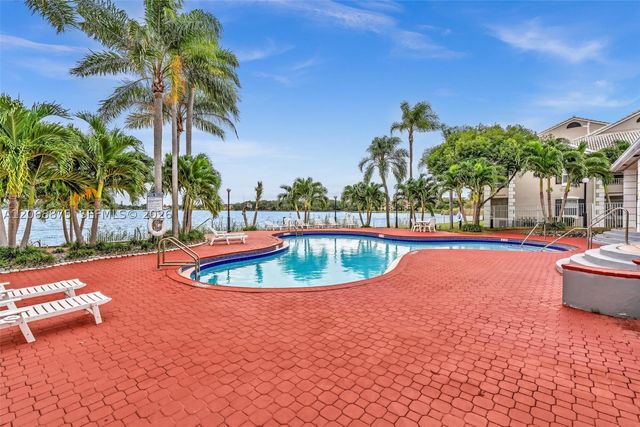 2880 N Oakland Forest Dr 110, Oakland Park, FL 33309