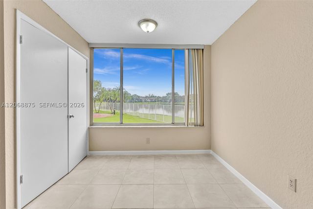 2880 N Oakland Forest Dr 110, Oakland Park, FL 33309