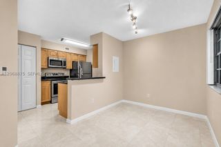 2880 N Oakland Forest Dr 110, Oakland Park, FL 33309