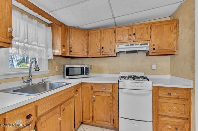 488 Mohawk Drive, Brick, NJ 08723