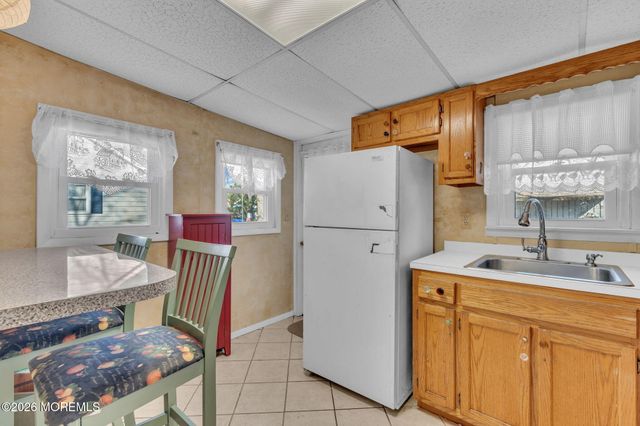 488 Mohawk Drive, Brick, NJ 08723