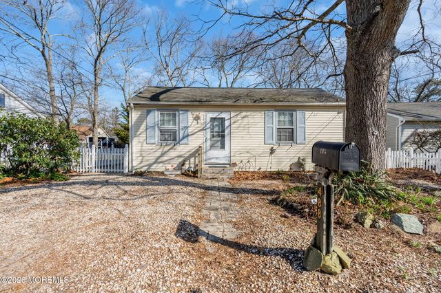 488 Mohawk Drive, Brick, NJ 08723