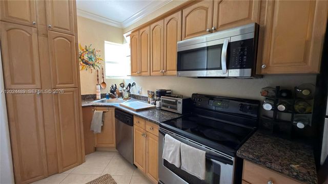 401 NE 16th Ave 2, Fort Lauderdale, FL 33301