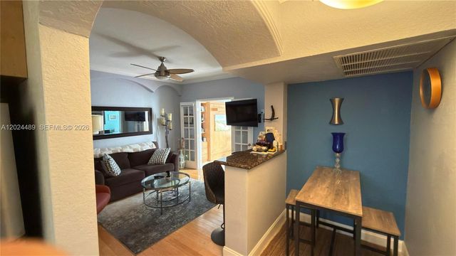 401 NE 16th Ave 2, Fort Lauderdale, FL 33301