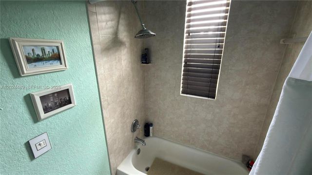 401 NE 16th Ave 2, Fort Lauderdale, FL 33301