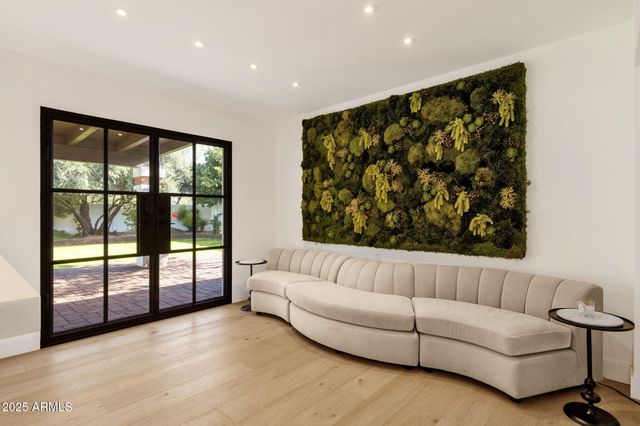 6954 E CABALLO Drive, Paradise Valley, AZ 85253