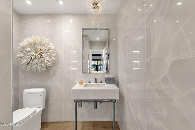 6954 E CABALLO Drive, Paradise Valley, AZ 85253