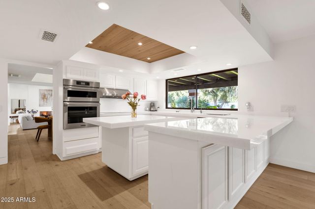 6954 E CABALLO Drive, Paradise Valley, AZ 85253