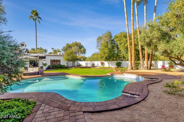 6954 E CABALLO Drive, Paradise Valley, AZ 85253