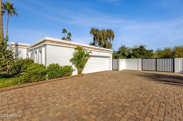 6954 E CABALLO Drive, Paradise Valley, AZ 85253