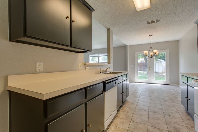 3141 Briary Trace Court, Denton, TX 76210
