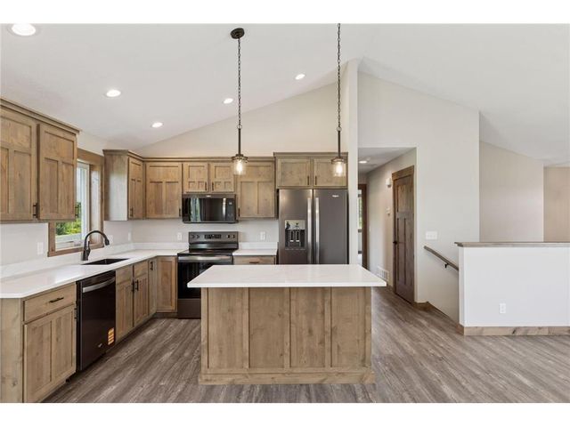 199 Wood Duck Lane, Baldwin, WI 54002