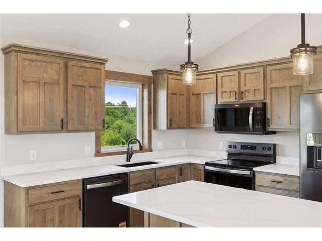 199 Wood Duck Lane, Baldwin, WI 54002