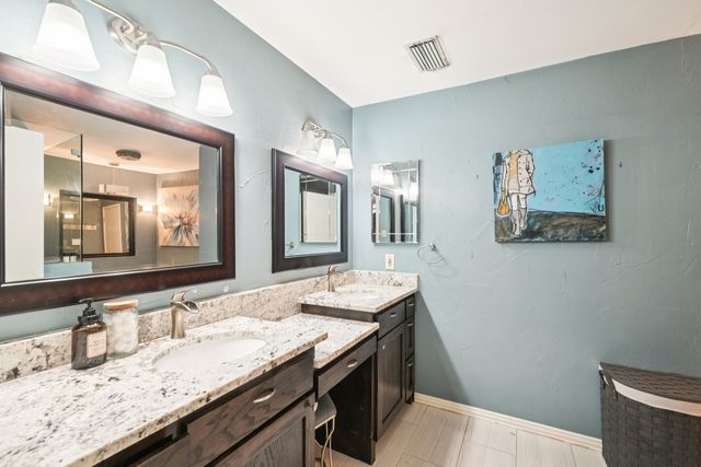 5 Woodlands Court, Trophy Club, TX 76262