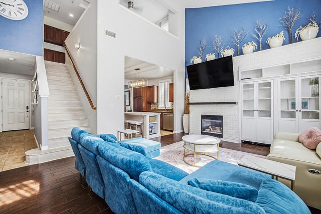 1793 Bella Oaks Way, Hanford, CA 93230